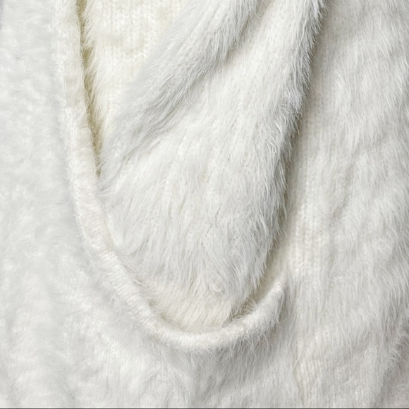 Anthropologie White Pocketed Eyelash Fuzzy Cozy Open Front Cardigan Size Small - Picture 12 of 14